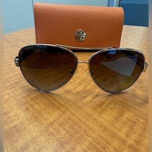 Tory Burch TY6031 Polarized Aviator Sunglasses - Tortoise Brown